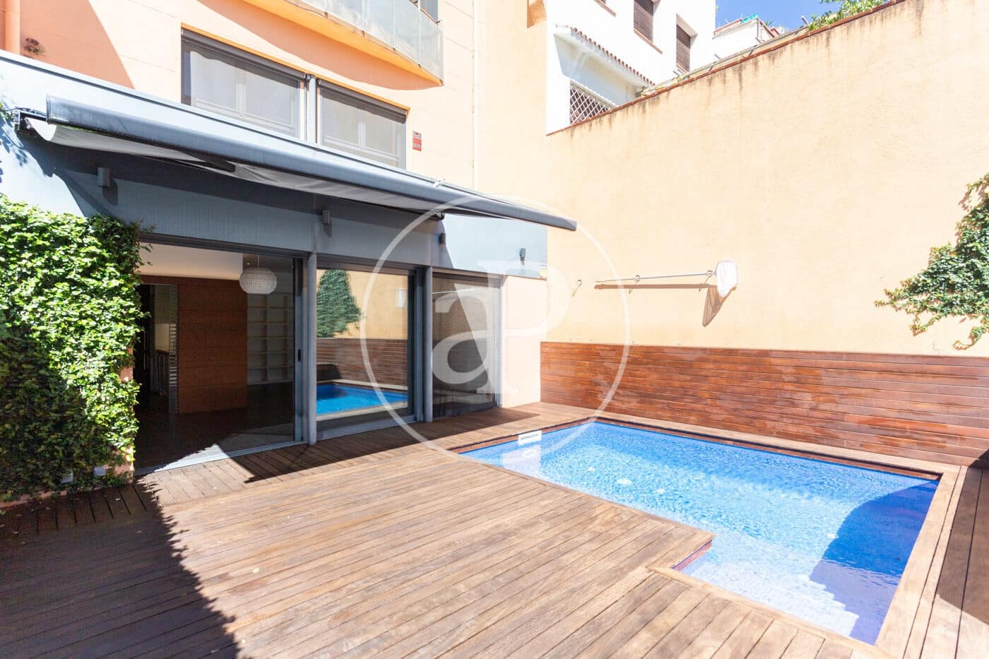Villa/Maison de 6 chambres à louer à Barcelone ville avec piscine - 7 900 € (Ref: 8935453)