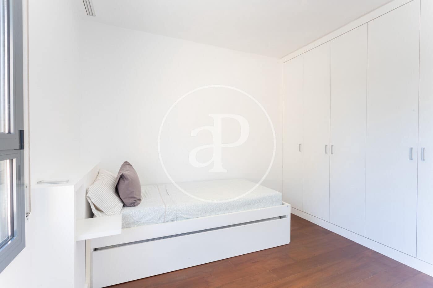 Villa/Maison de 6 chambres à louer à Barcelone ville avec piscine - 7 900 € (Ref: 8935453)