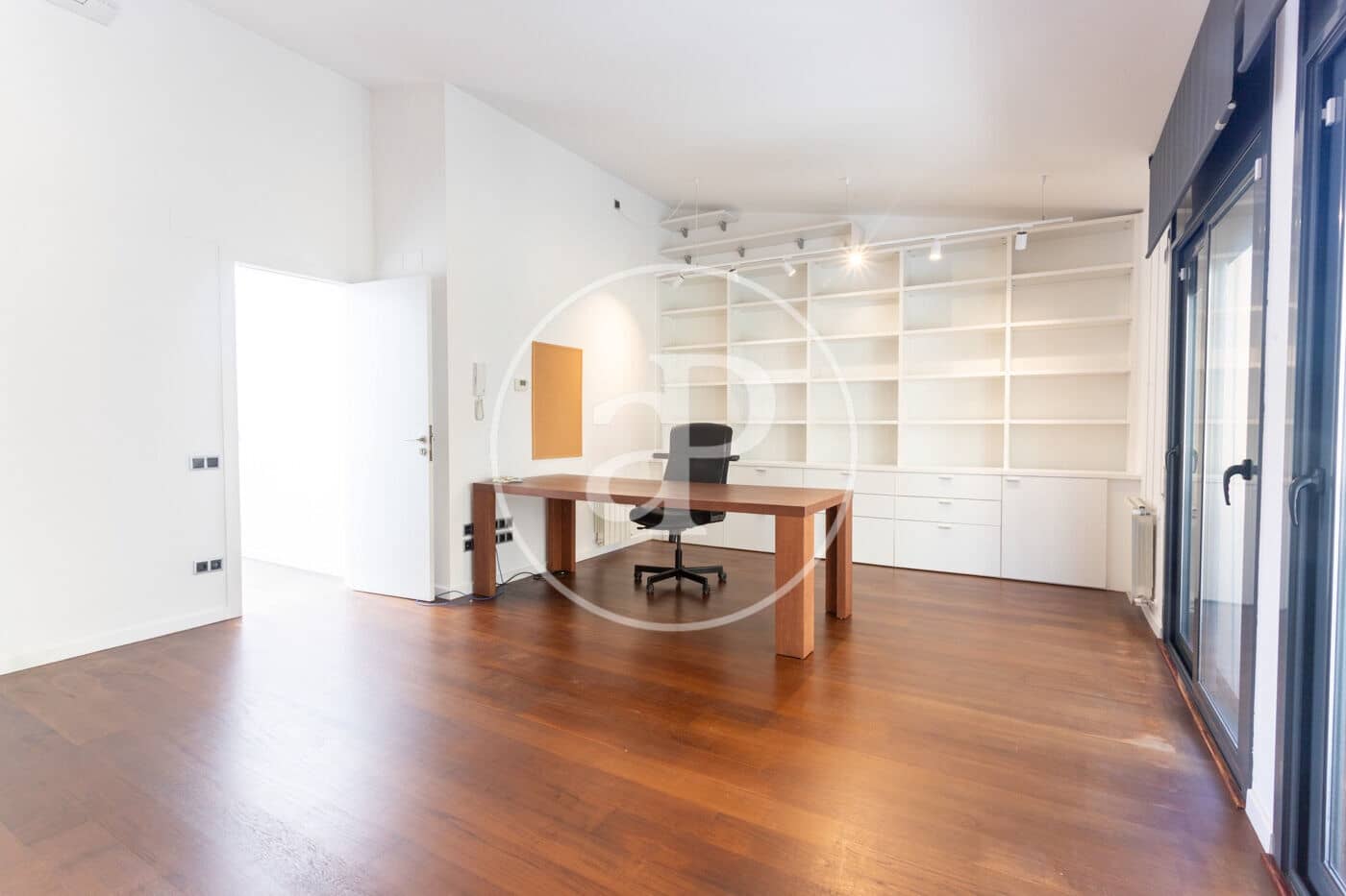 Villa/Maison de 6 chambres à louer à Barcelone ville avec piscine - 7 900 € (Ref: 8935453)