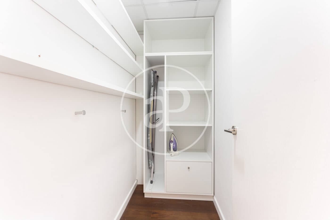 Villa/Maison de 6 chambres à louer à Barcelone ville avec piscine - 7 900 € (Ref: 8935453)