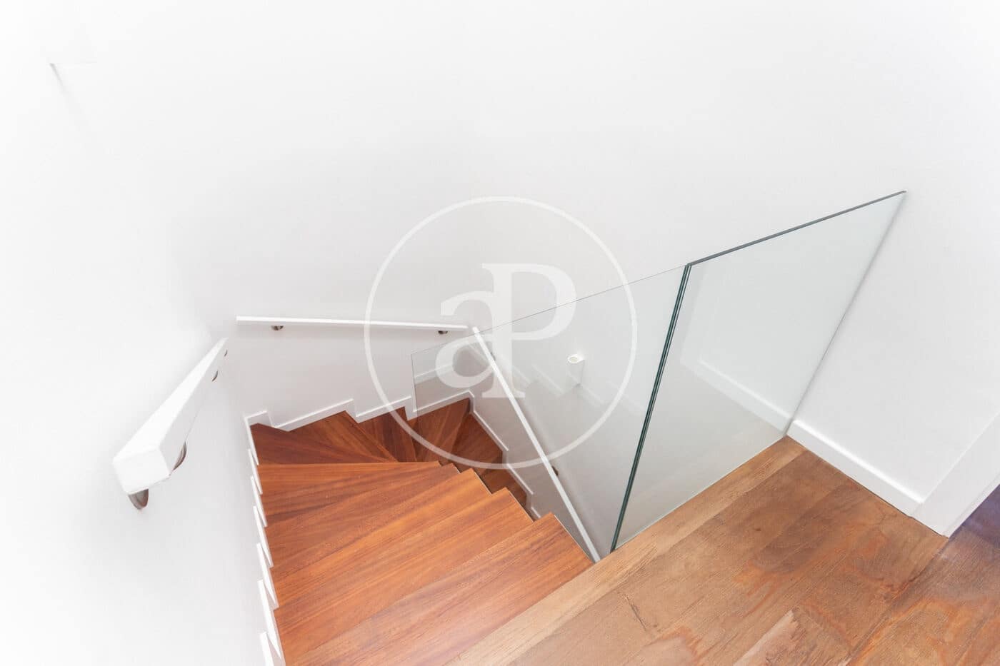 Villa/Maison de 6 chambres à louer à Barcelone ville avec piscine - 7 900 € (Ref: 8935453)