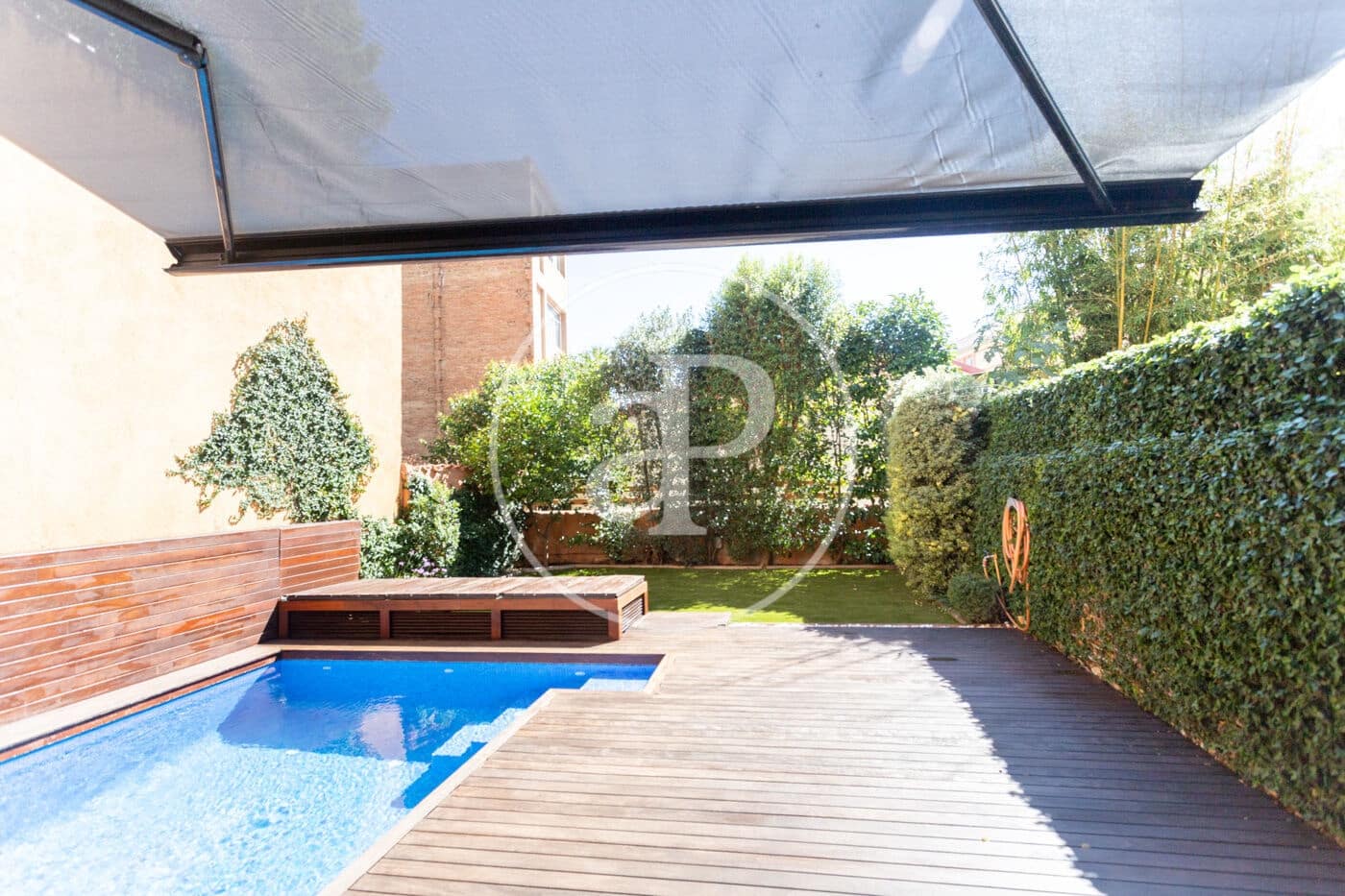 Villa/Maison de 6 chambres à louer à Barcelone ville avec piscine - 7 900 € (Ref: 8935453)