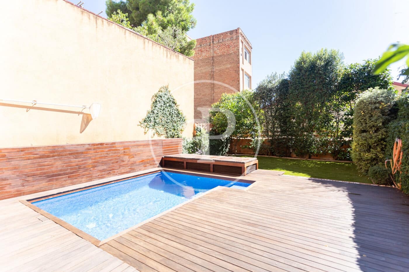 Villa/Maison de 6 chambres à louer à Barcelone ville avec piscine - 7 900 € (Ref: 8935453)