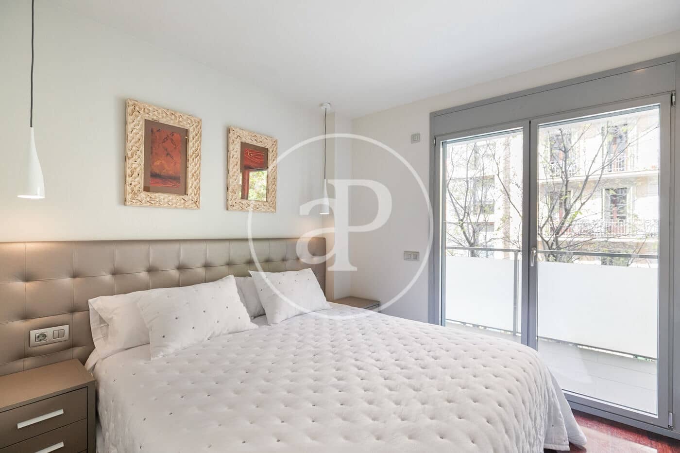 3 soveværelse Lejlighed til salg i Barcelona by - € 990.000 (Ref: 8937305)