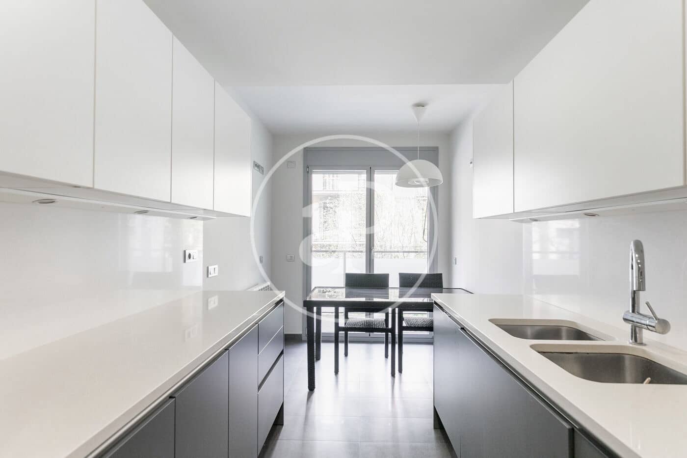 3 soveværelse Lejlighed til salg i Barcelona by - € 990.000 (Ref: 8937305)