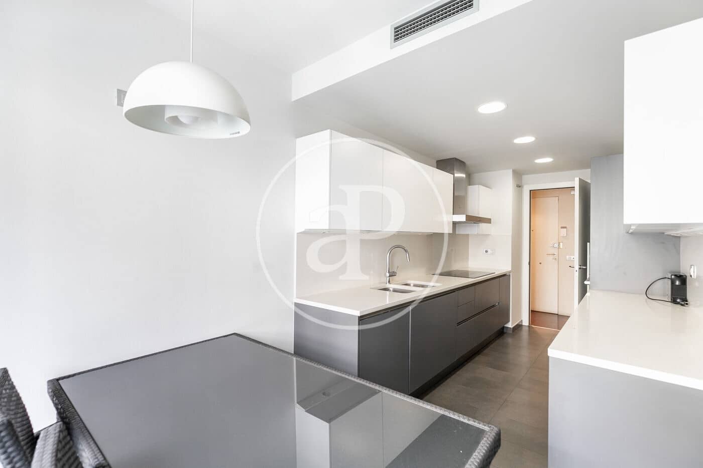 3 soveværelse Lejlighed til salg i Barcelona by - € 990.000 (Ref: 8937305)