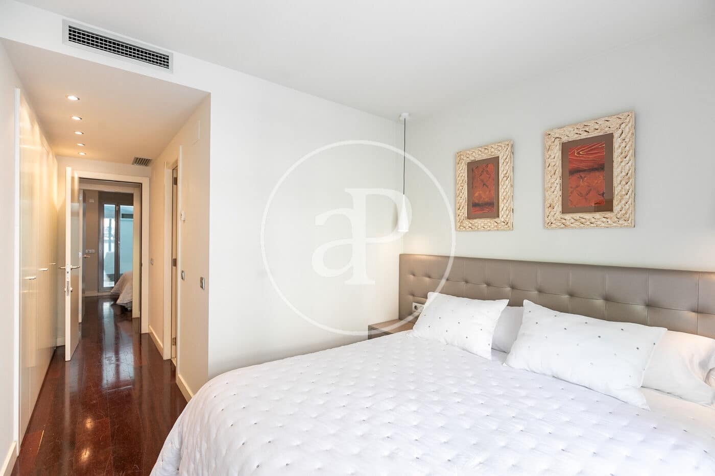 3 soveværelse Lejlighed til salg i Barcelona by - € 990.000 (Ref: 8937305)