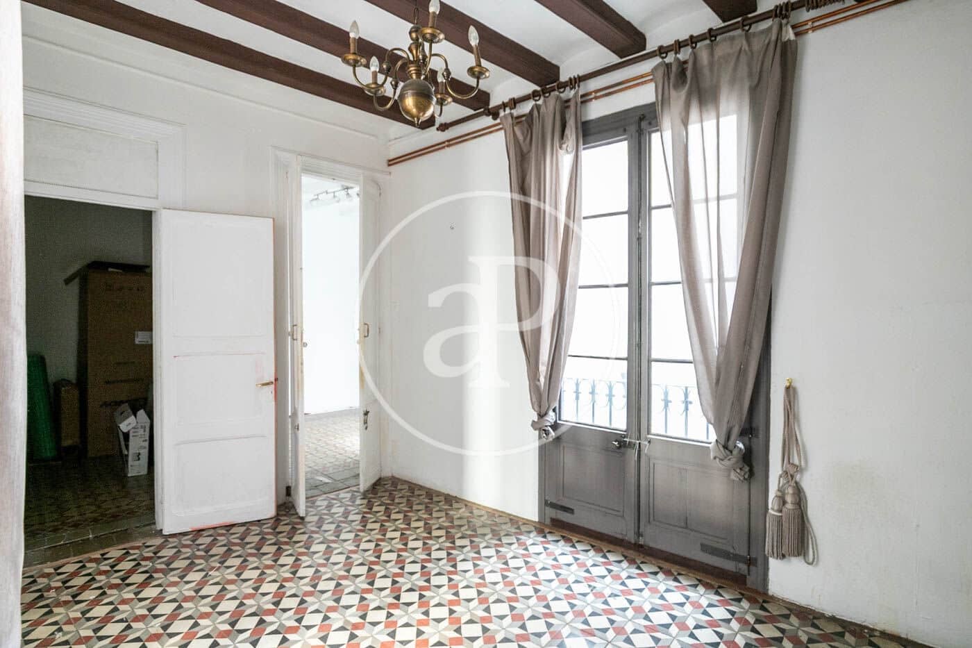 4 soveværelse Lejlighed til salg i Barcelona by - € 550.000 (Ref: 8938919)