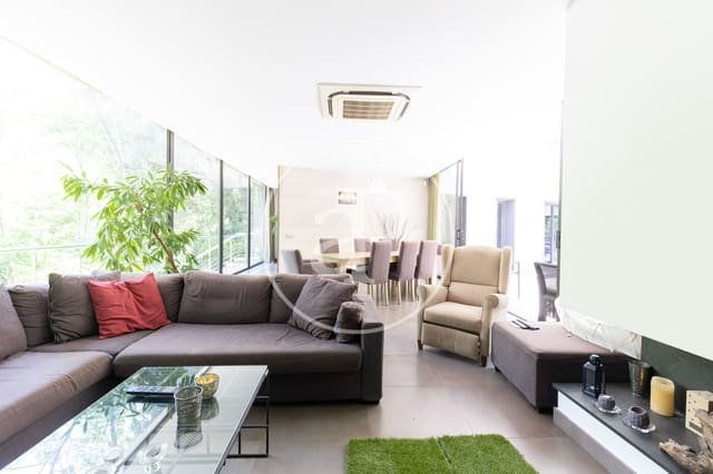 5 soverom Villa til salgs i Les Planes med svømmebasseng - € 1 100 000 (Ref: 8986641)