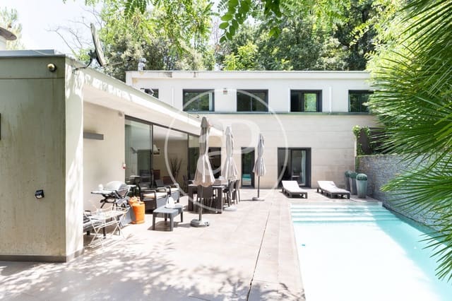 5 bedroom Villa for sale in Les Planes with pool - € 1,100,000 (Ref: 8986641)