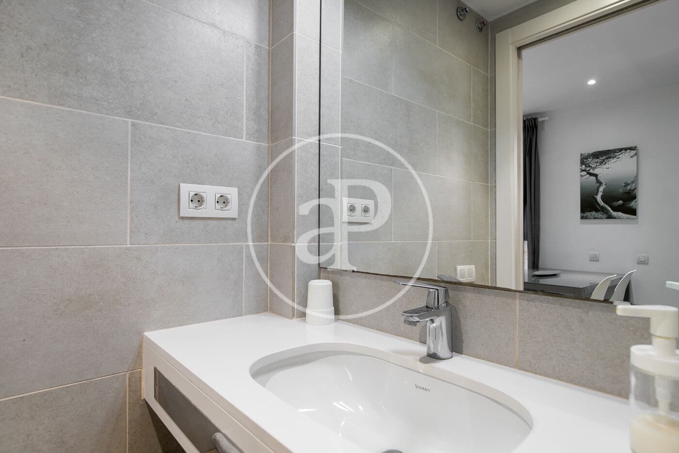 2 soveværelse Lejlighed til leje i Barcelona by - € 1.607 (Ref: 8986646)