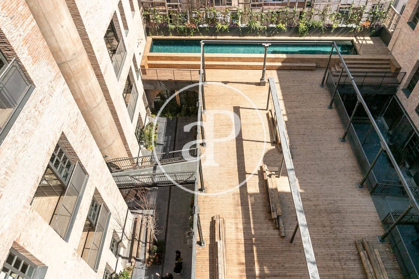 Lejlighed til salg i Barcelona by med swimmingpool - € 448.000 (Ref: 8986665)