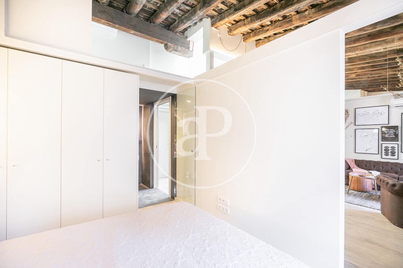 Lejlighed til salg i Barcelona by med swimmingpool - € 448.000 (Ref: 8986665)