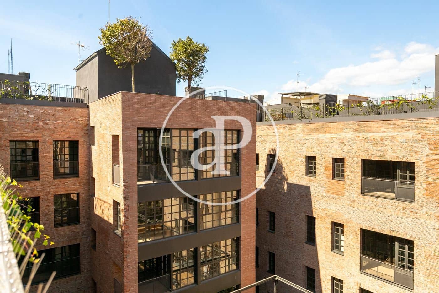 Lejlighed til salg i Barcelona by med swimmingpool - € 448.000 (Ref: 8986665)