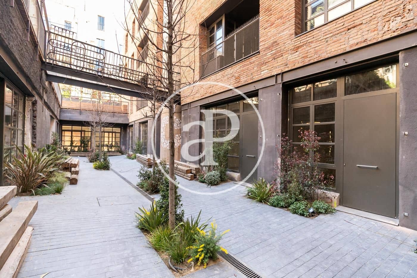 Lejlighed til salg i Barcelona by med swimmingpool - € 448.000 (Ref: 8986665)