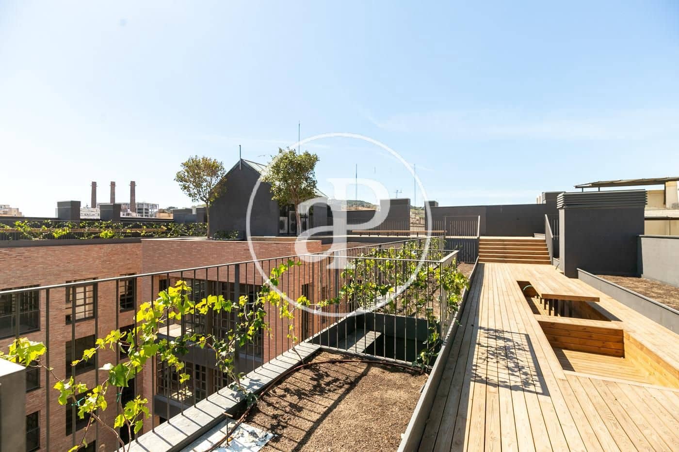 Lejlighed til salg i Barcelona by med swimmingpool - € 448.000 (Ref: 8986666)