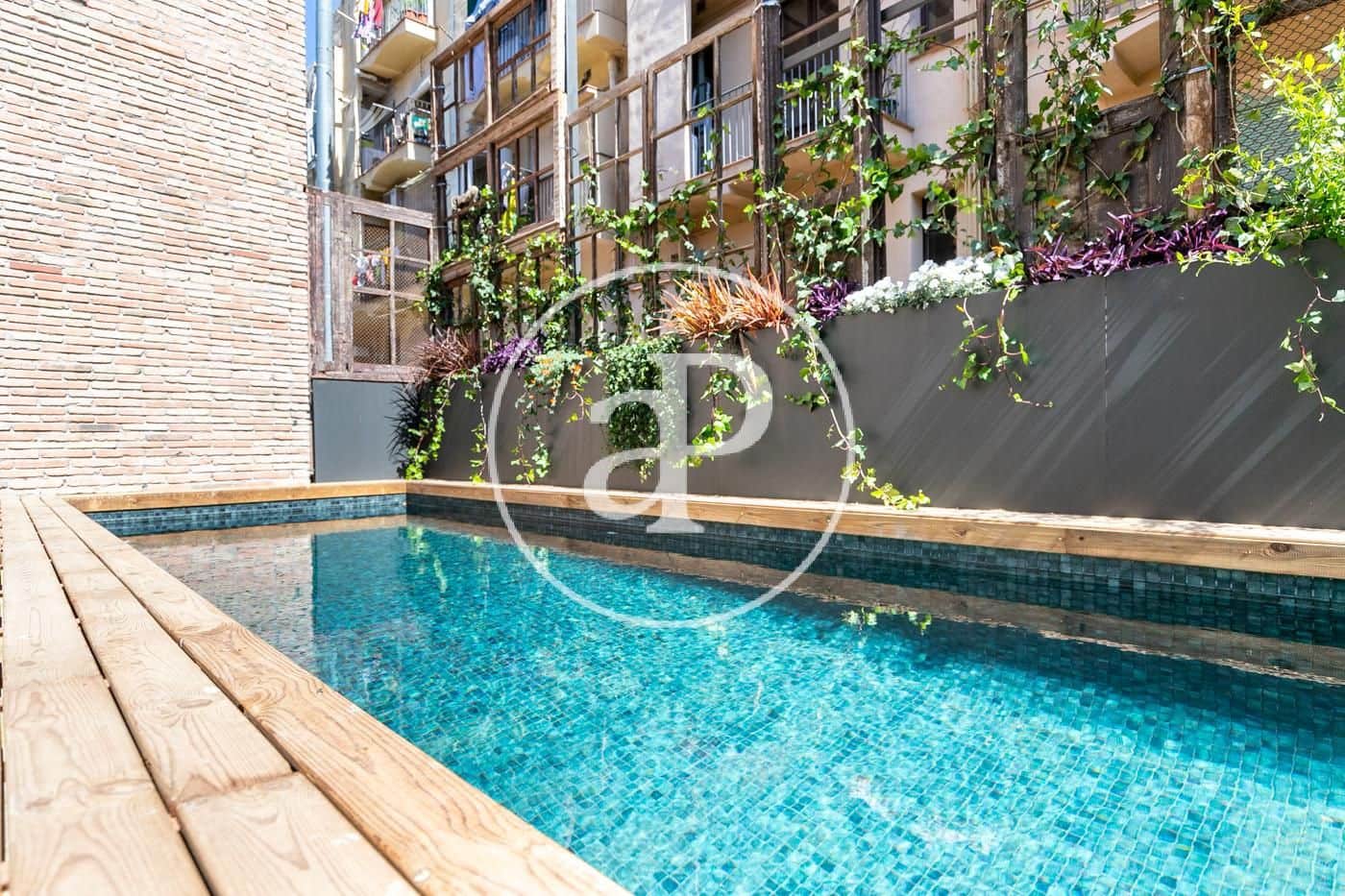 Lejlighed til salg i Barcelona by med swimmingpool - € 448.000 (Ref: 8986666)