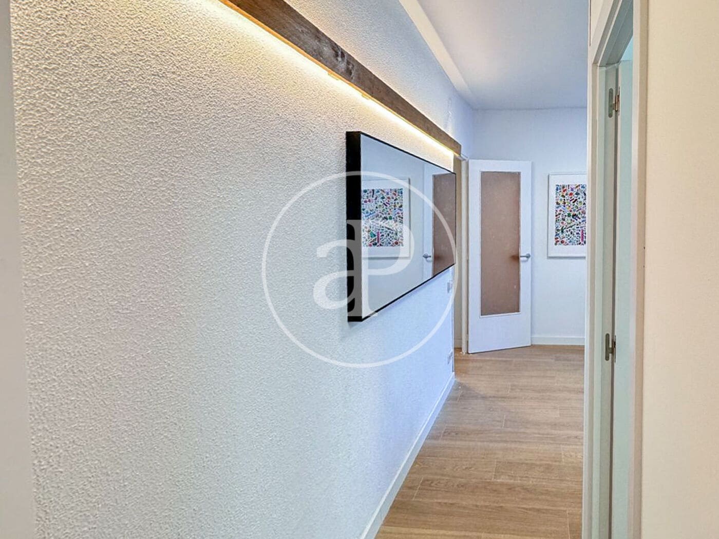 4 quarto Apartamento para arrendar em Barcelona cidade - 2 795 € (Ref: 8986673)