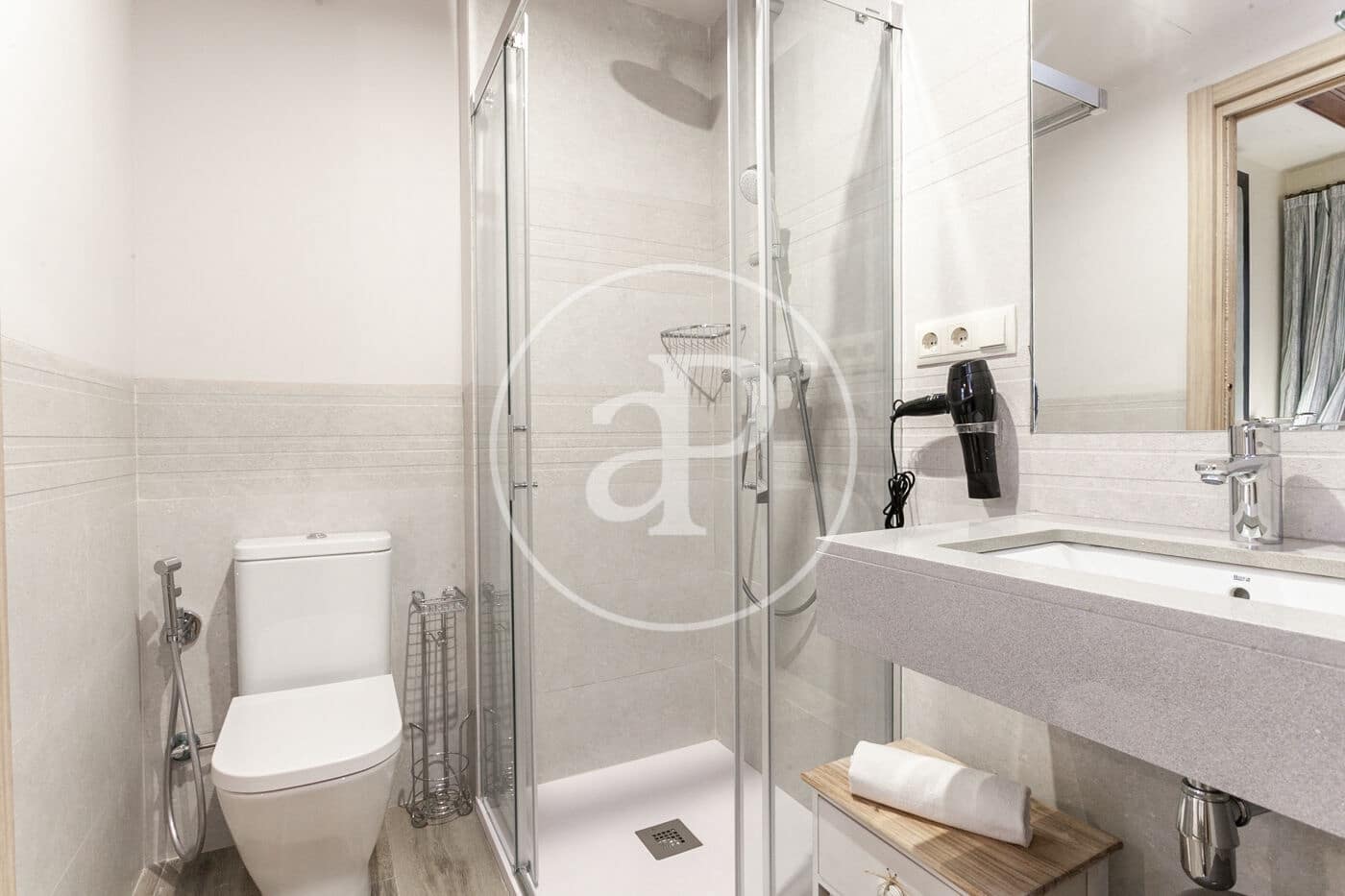 2 Zimmer Apartment zu vermieten in Barcelona Stadt - 2.500 € (Ref: 8986676)