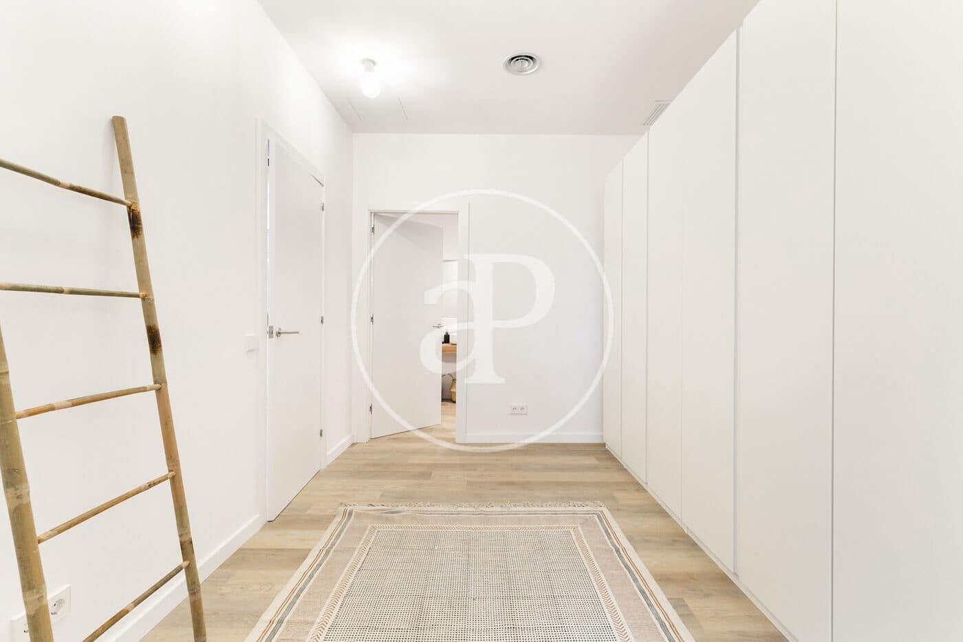 3 quarto Apartamento para arrendar em Barcelona cidade - 3 500 € (Ref: 8986682)