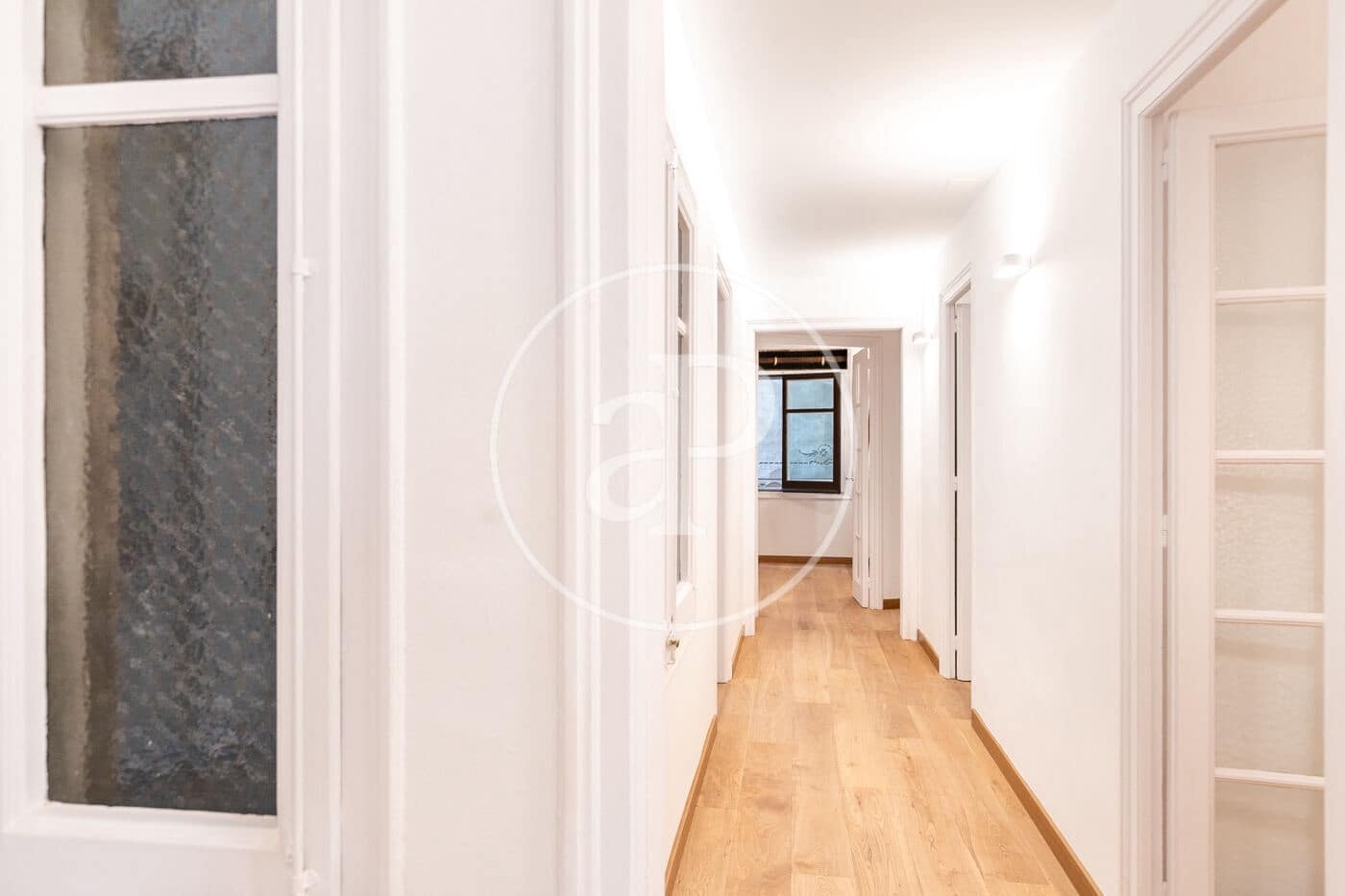 Appartement de 5 chambres à louer à Barcelone ville - 3 150 € (Ref: 8986683)