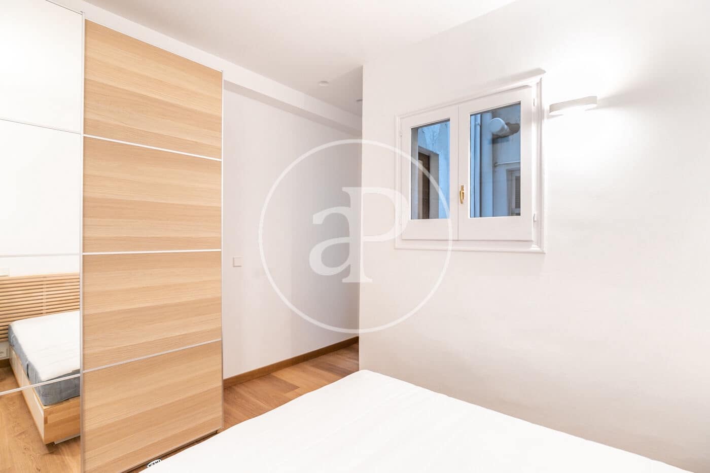 Appartement de 5 chambres à louer à Barcelone ville - 3 150 € (Ref: 8986683)