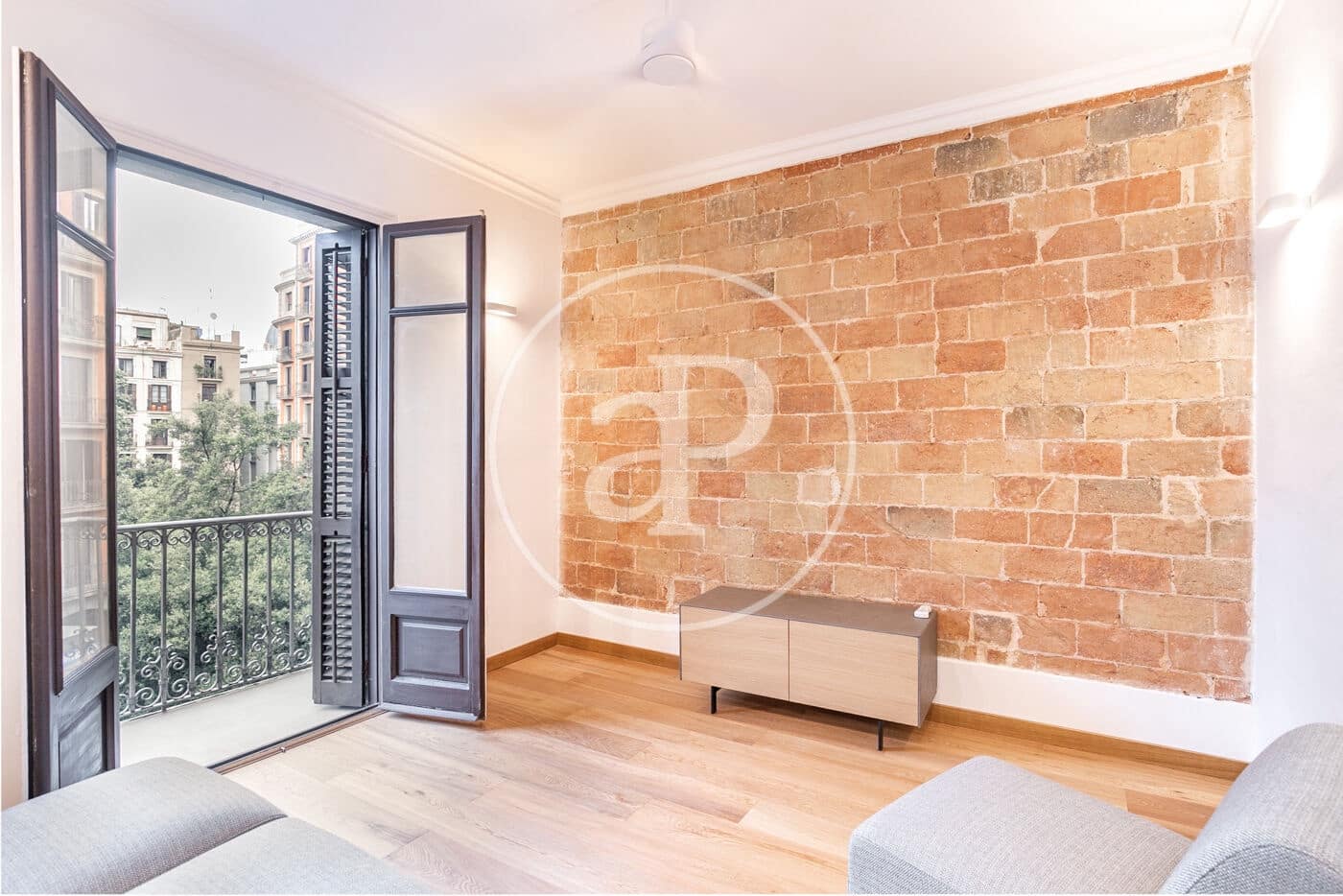 Appartement de 5 chambres à louer à Barcelone ville - 3 150 € (Ref: 8986683)