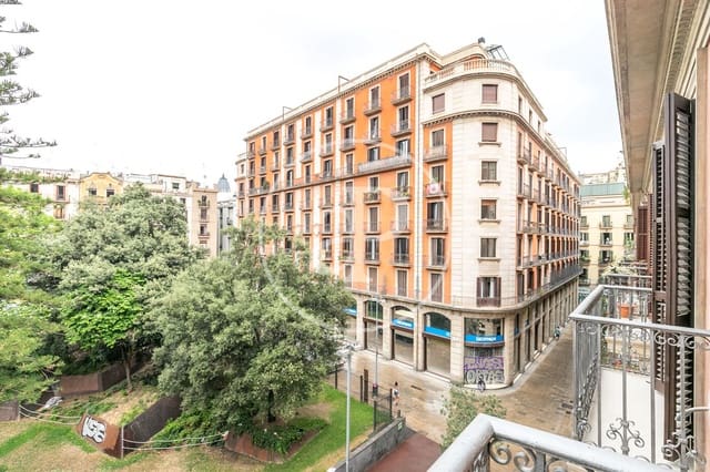 5 soveværelse Lejlighed til leje i El Barri Gòtic, Barcelona by - € 3.150 (Ref: 8986683)