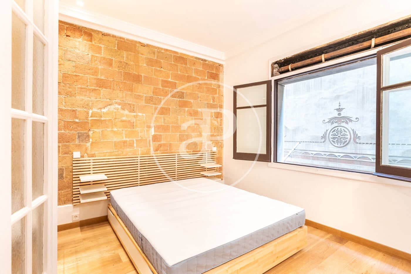 Appartement de 5 chambres à louer à Barcelone ville - 3 150 € (Ref: 8986683)