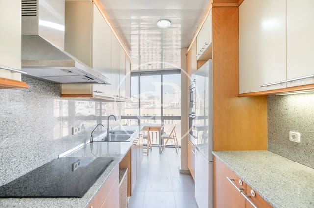 3 bedroom Apartment for rent in La Nova Esquerra de L'Eixample, Barcelona city - € 2,500 (Ref: 8986684)