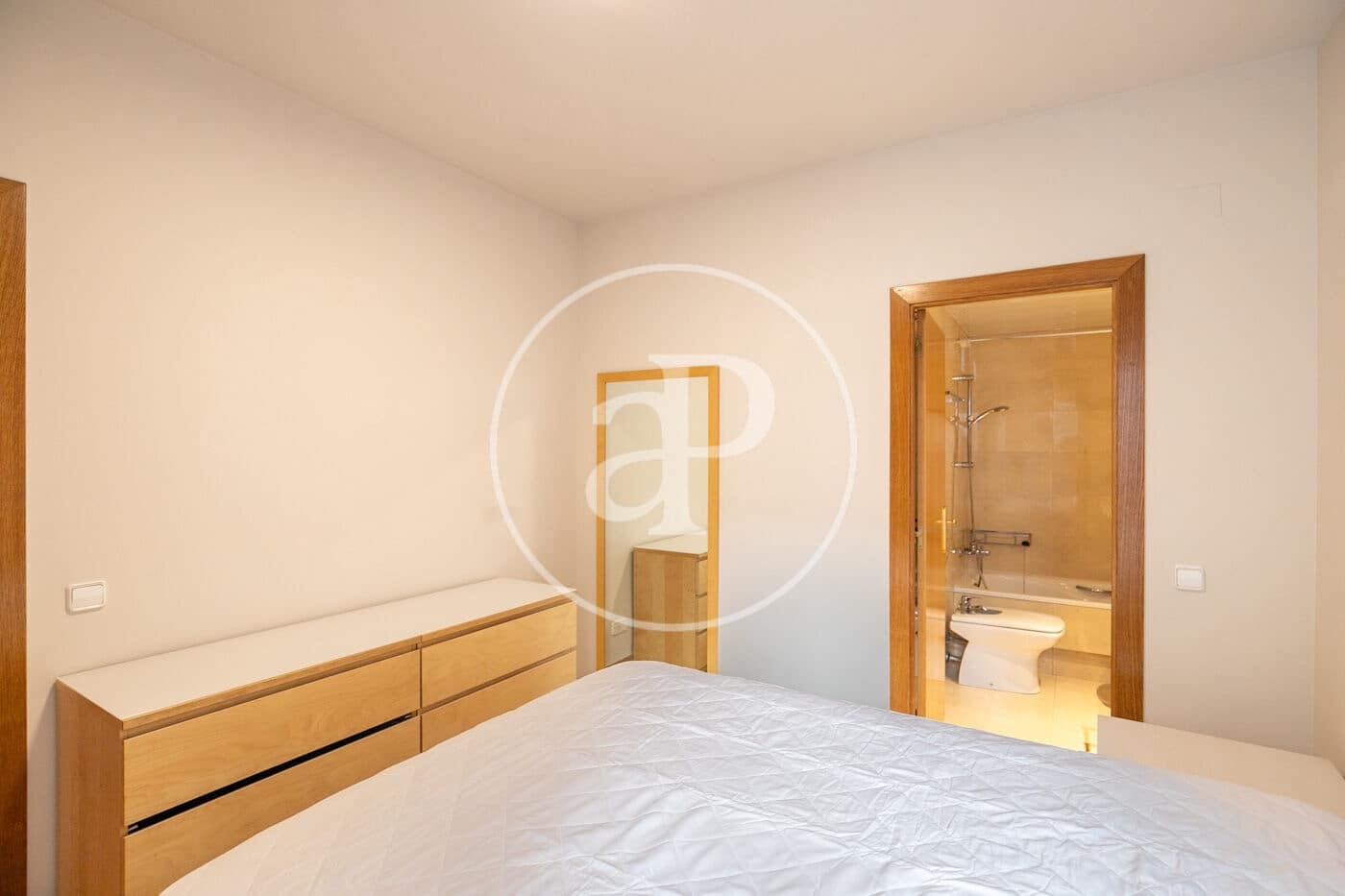 3 bedroom Apartment for rent in Barcelona city - € 2,500 (Ref: 8986684)