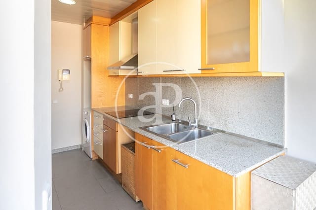 3 bedroom Apartment for rent in La Nova Esquerra de L'Eixample, Barcelona city - € 2,500 (Ref: 8986684)