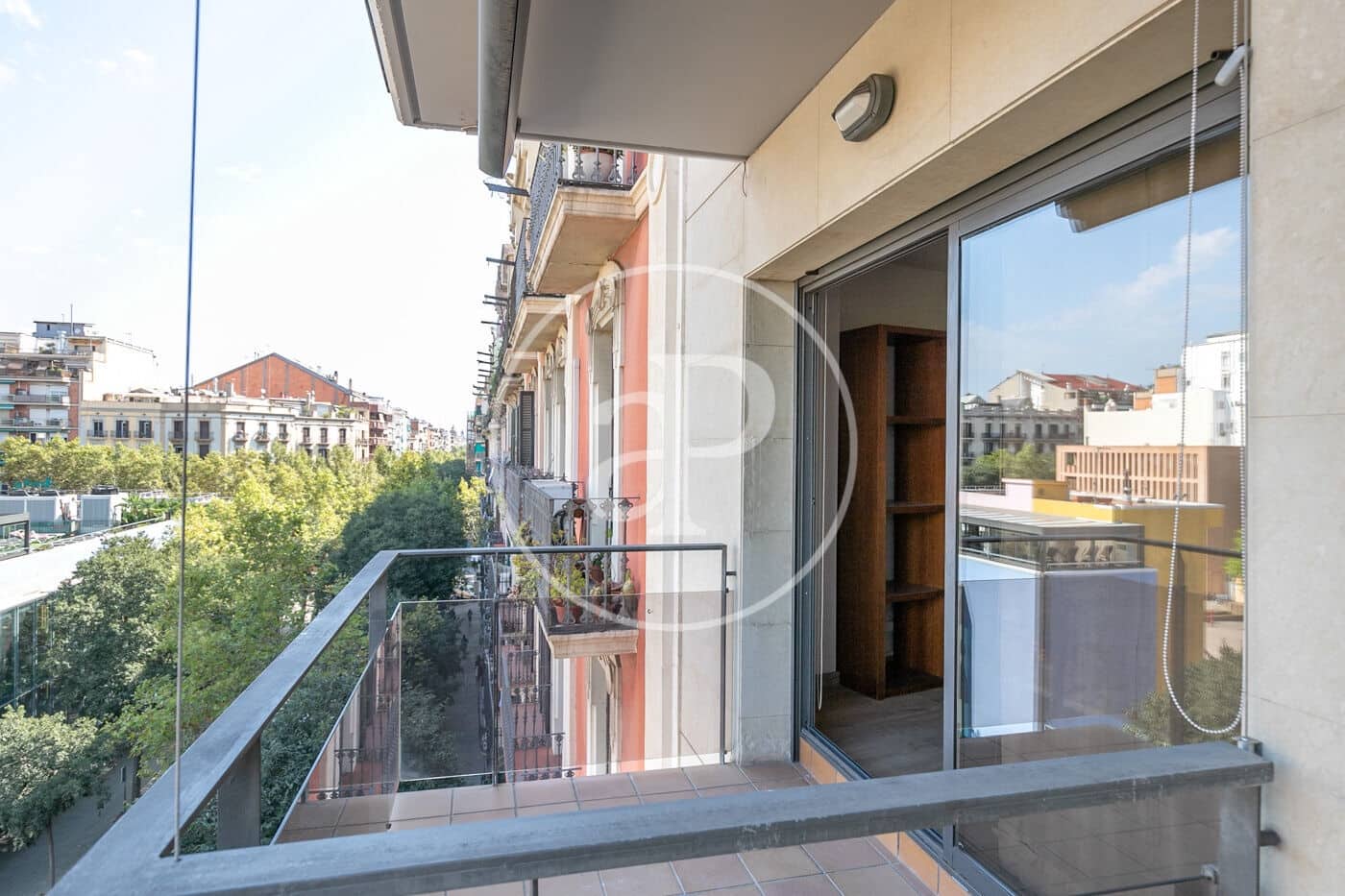 3 bedroom Apartment for rent in Barcelona city - € 2,500 (Ref: 8986684)