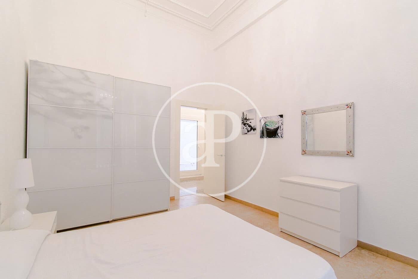 Apartamento de 4 habitaciones en Barcelona ciudad en alquiler - 3.200 € (Ref: 8986687)