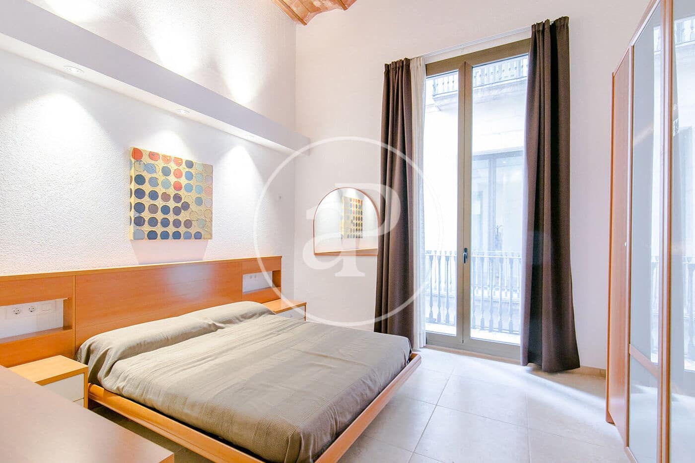 Apartamento de 4 habitaciones en Barcelona ciudad en alquiler - 3.200 € (Ref: 8986687)