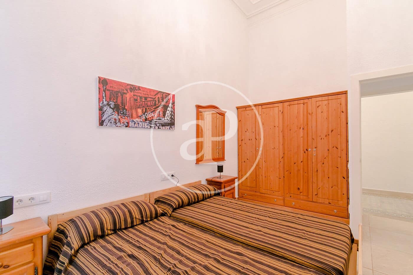 Apartamento de 4 habitaciones en Barcelona ciudad en alquiler - 3.200 € (Ref: 8986687)