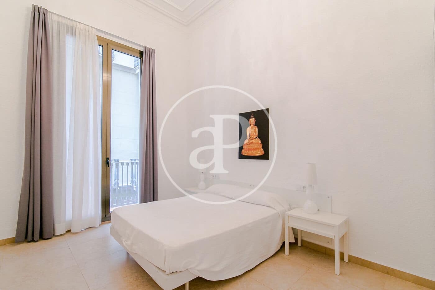 Apartamento de 4 habitaciones en Barcelona ciudad en alquiler - 3.200 € (Ref: 8986687)
