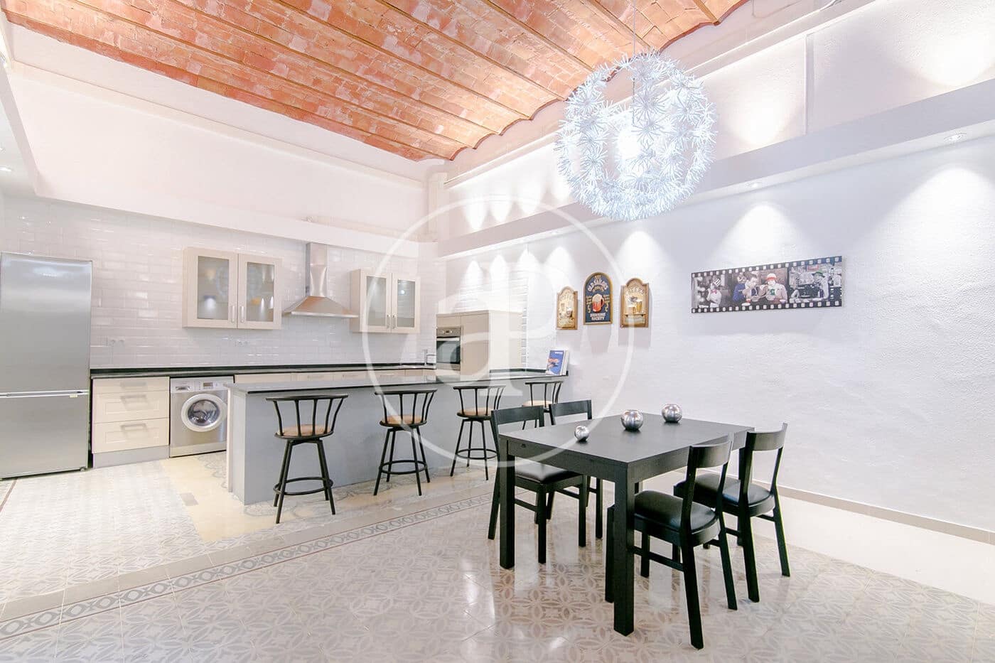 Apartamento de 4 habitaciones en Barcelona ciudad en alquiler - 3.200 € (Ref: 8986687)