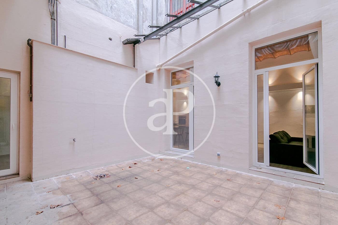 Apartamento de 4 habitaciones en Barcelona ciudad en alquiler - 3.200 € (Ref: 8986687)