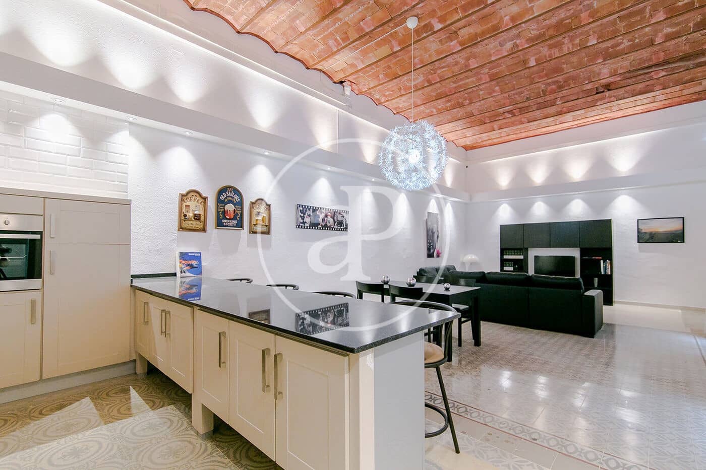 Apartamento de 4 habitaciones en Barcelona ciudad en alquiler - 3.200 € (Ref: 8986687)