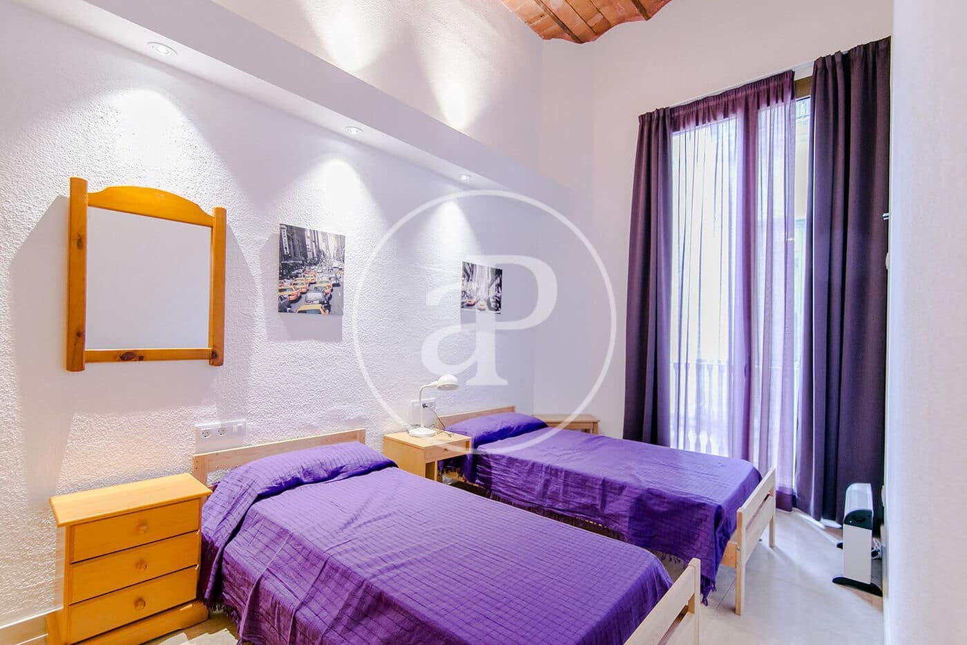 Apartamento de 4 habitaciones en Barcelona ciudad en alquiler - 3.200 € (Ref: 8986687)