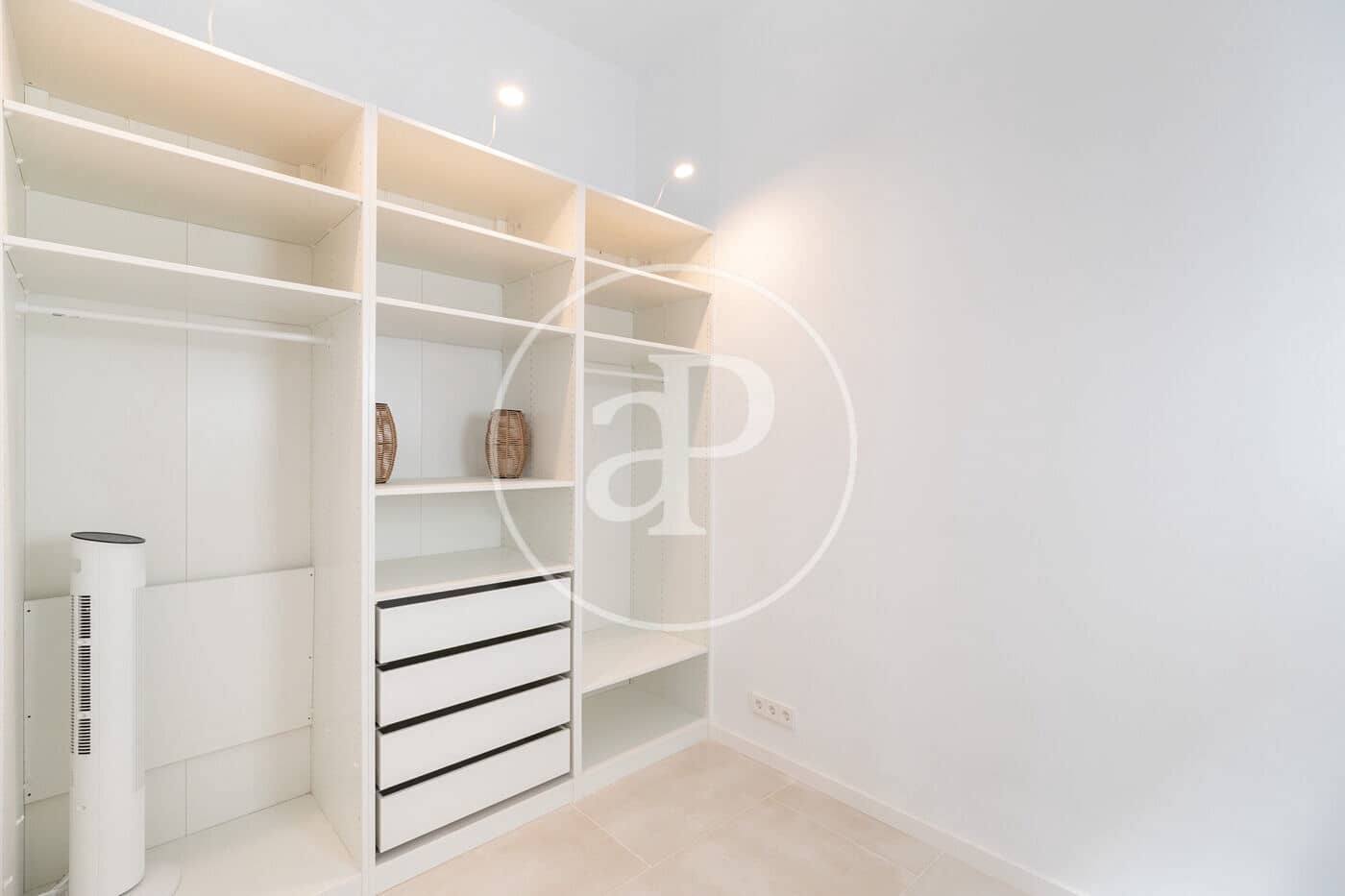 2 bedroom Apartment for rent in Barcelona city - € 1,700 (Ref: 8986695)