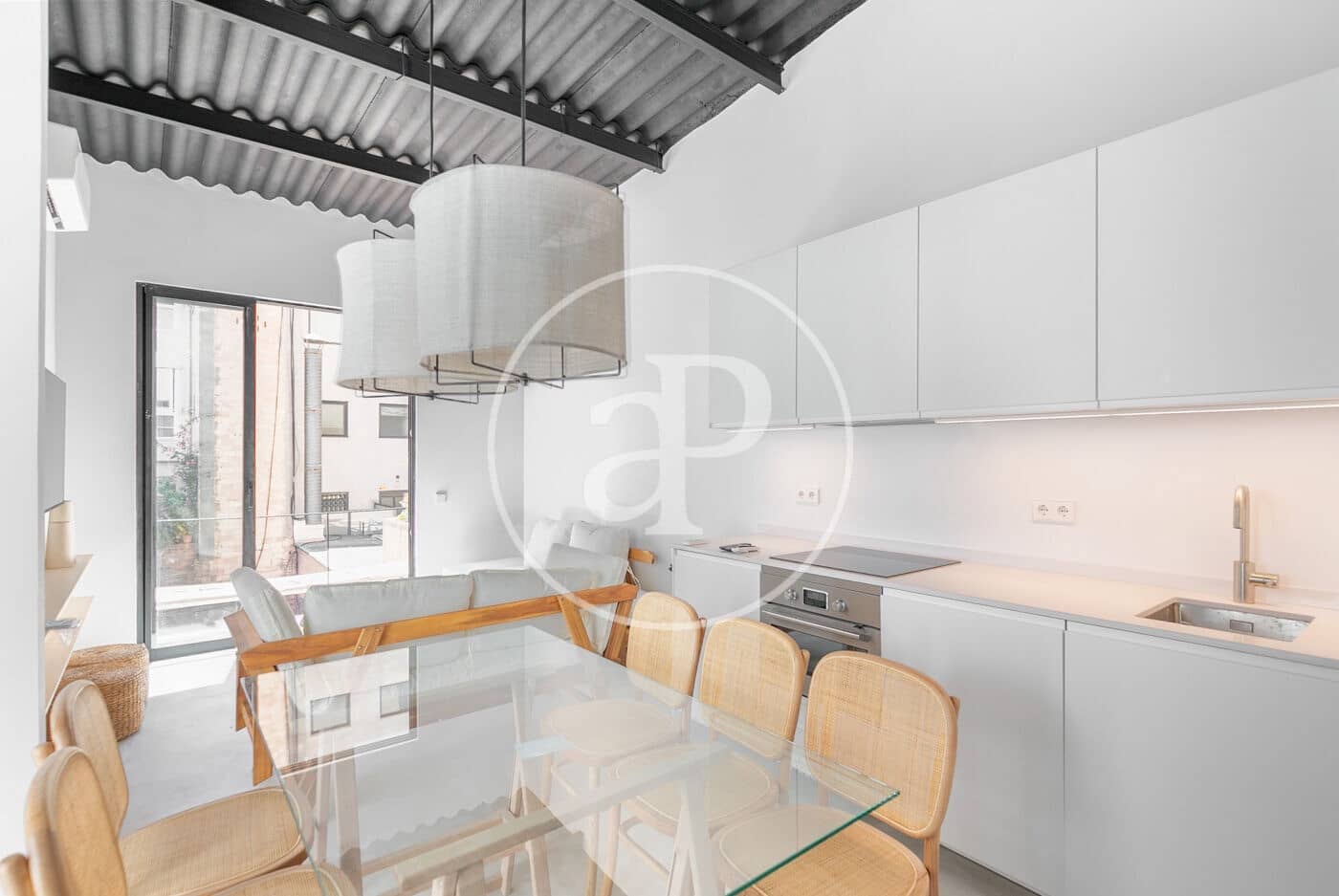 2 bedroom Apartment for rent in Barcelona city - € 1,700 (Ref: 8986695)