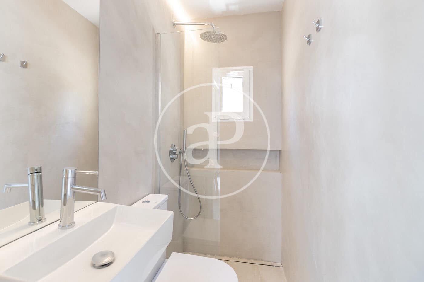 2 bedroom Apartment for rent in Barcelona city - € 1,700 (Ref: 8986695)