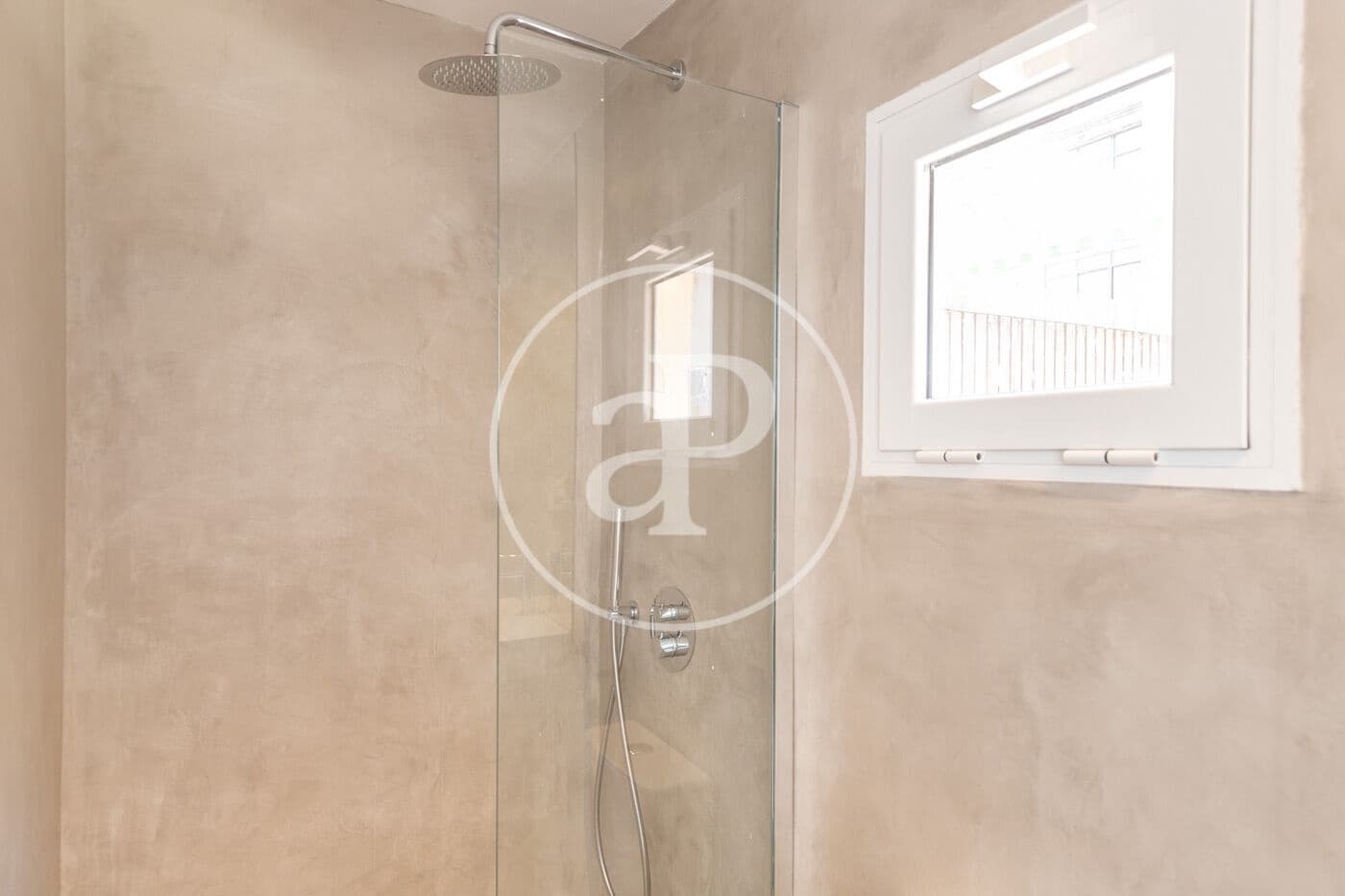 2 bedroom Apartment for rent in Barcelona city - € 1,700 (Ref: 8986695)
