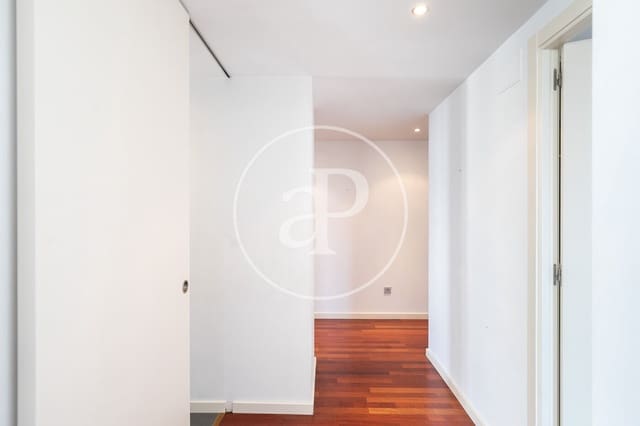 2 soverom Leilighet til leie i La Barceloneta, Barcelona by med garasje - € 1 900 (Ref: 8986700)