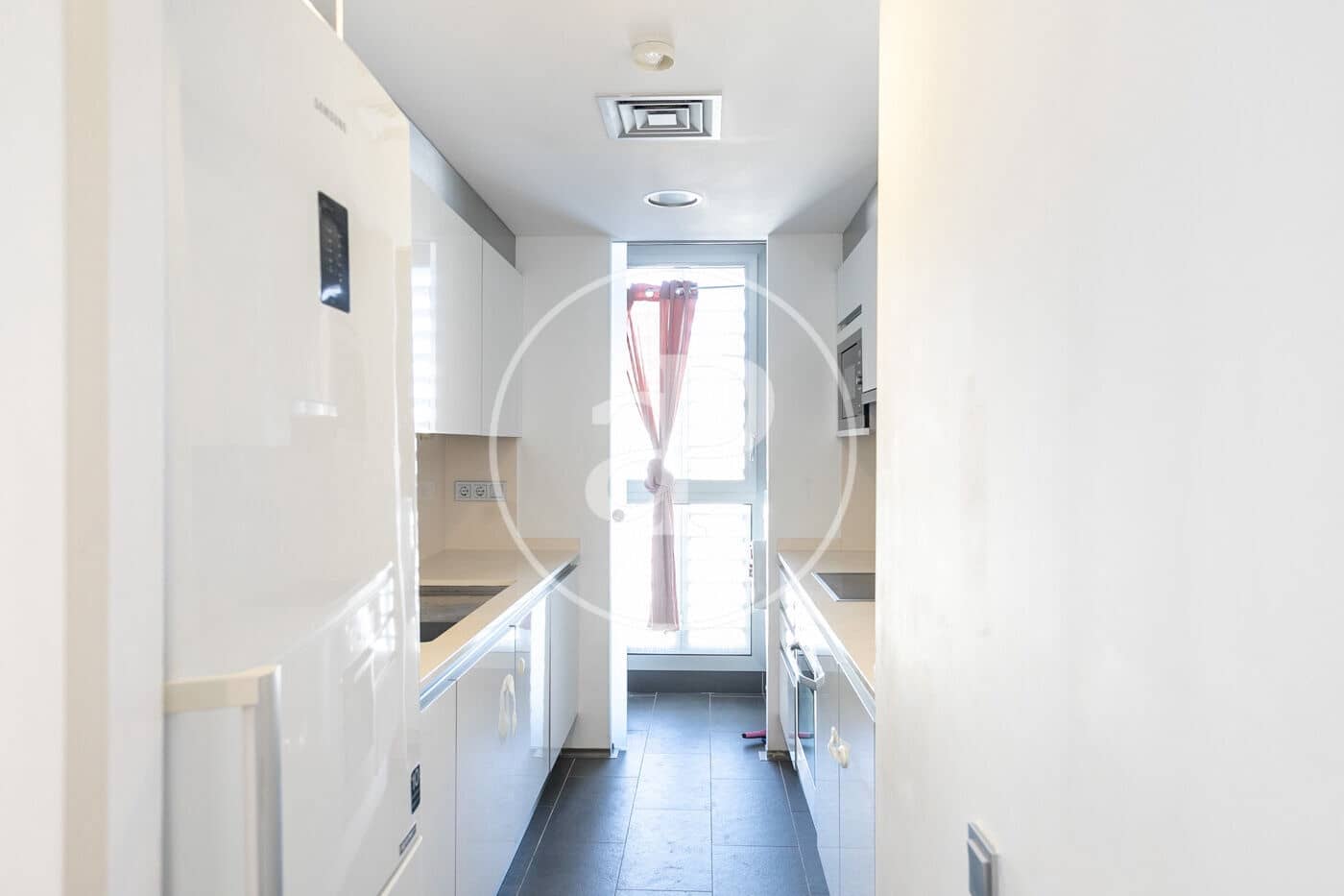 2 soverom Leilighet til leie i Barcelona by med garasje - € 1 900 (Ref: 8986700)