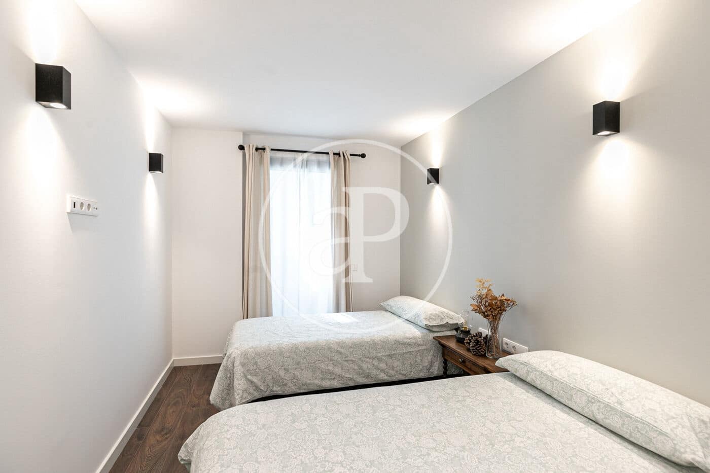 Appartement de 2 chambres à louer à Barcelone ville - 1 990 € (Ref: 8986716)