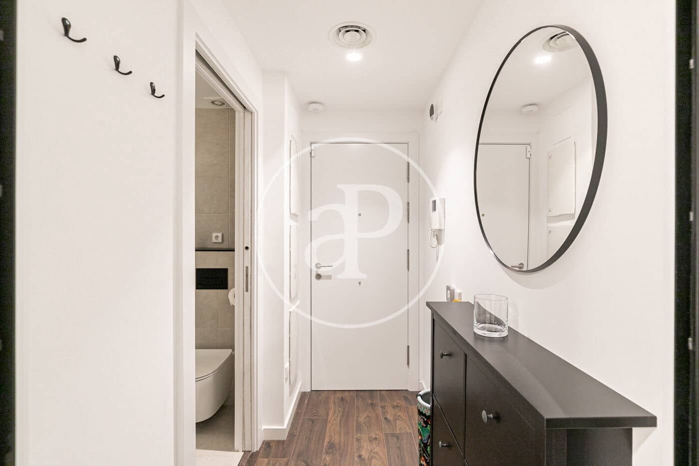 Appartement de 2 chambres à louer à Barcelone ville - 1 990 € (Ref: 8986716)