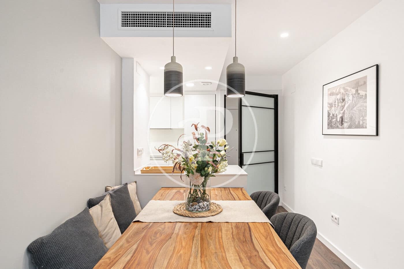 Appartement de 2 chambres à louer à Barcelone ville - 1 990 € (Ref: 8986716)